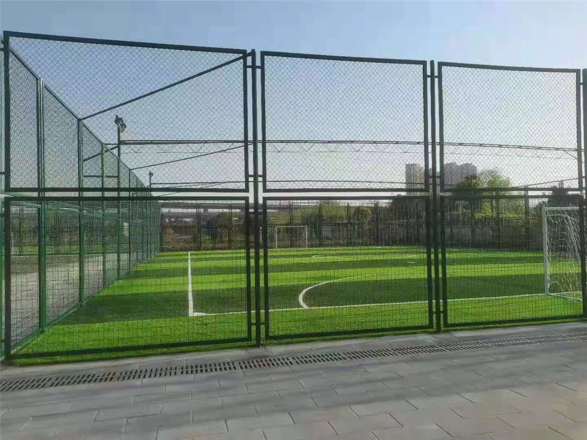 湖北武汉黄陂区2020年社区足球场建设