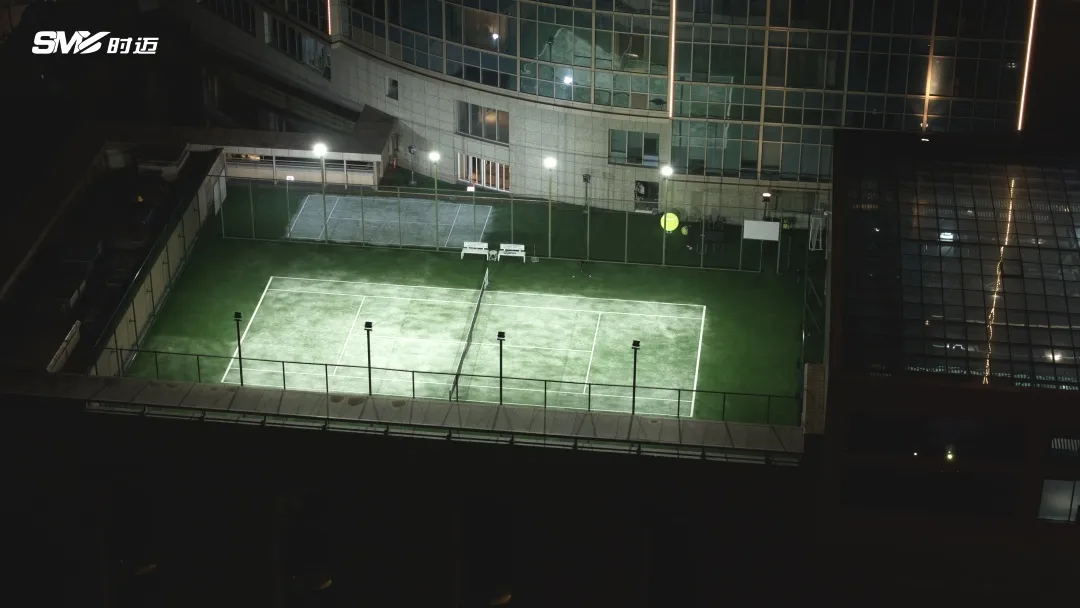 台州耀达国际酒店楼顶草坪网球场丨案例展示
